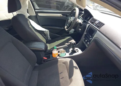 2018 Volkswagen Passat 2.0T R-Line/2.0T S из США, поврежденный, VIN 1VWAA7A32JC022159